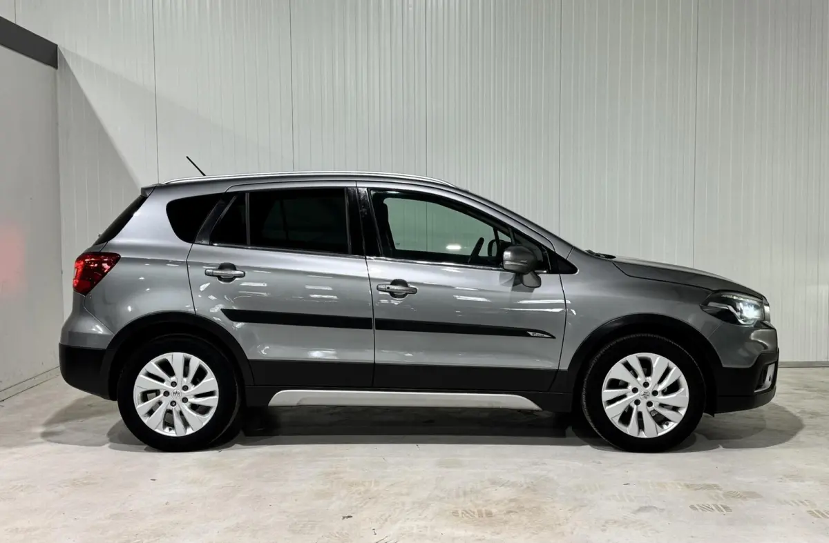 1.4 Boosterjet Exclusive|KEYLESS|CAMERA|NAVI