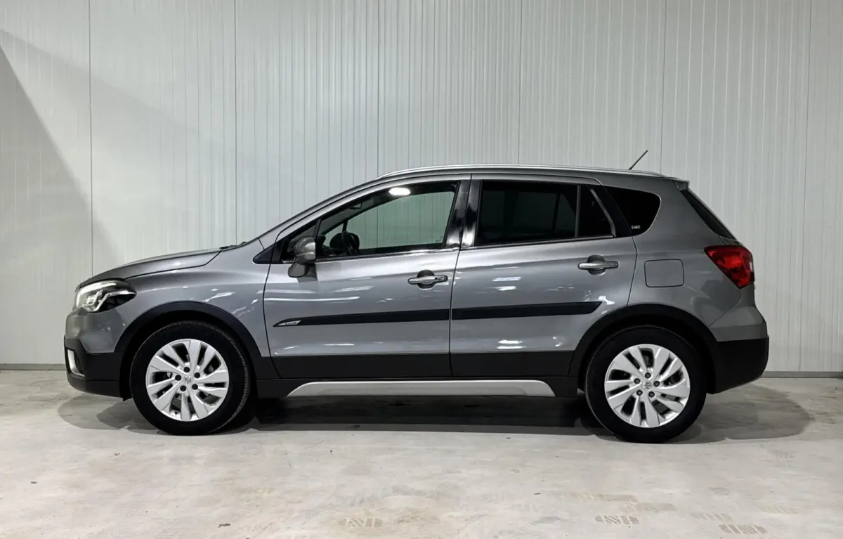 1.4 Boosterjet Exclusive|KEYLESS|CAMERA|NAVI