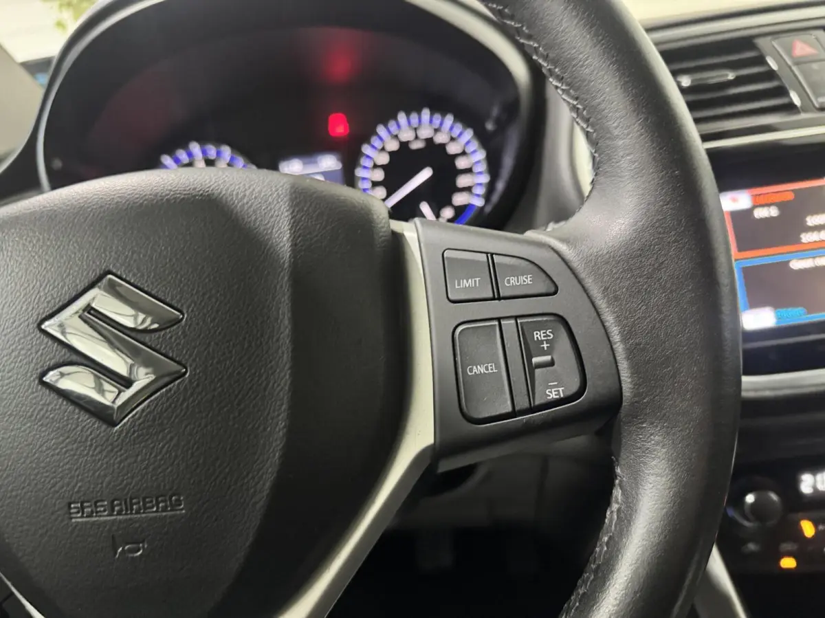 1.4 Boosterjet Exclusive|KEYLESS|CAMERA|NAVI
