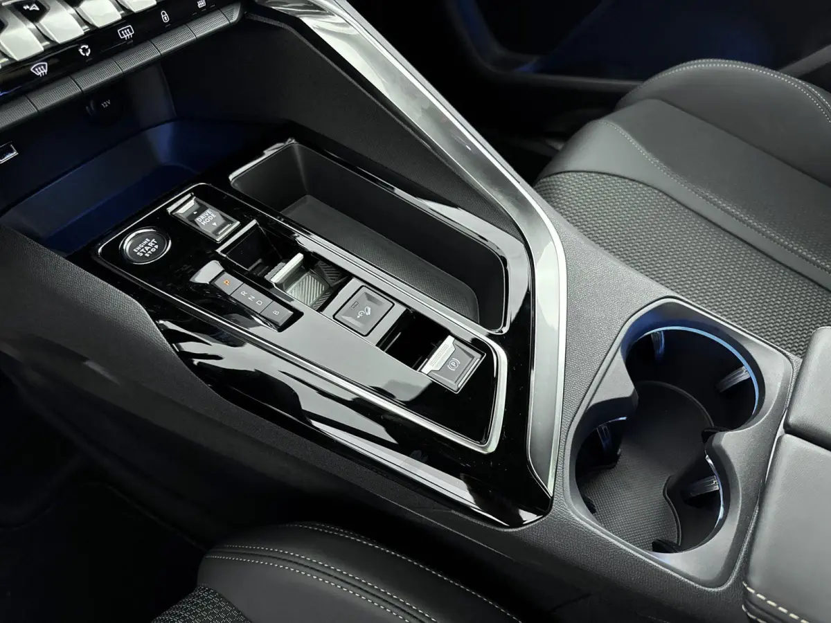 SUV HYbrid4 300 pk GT | Panoramisch Schuif/Kanteldak | Elektrische Achterklep | Camera | Cruise Control Adaptief
