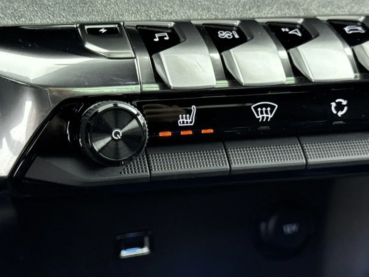 SUV HYbrid4 300 pk GT | Panoramisch Schuif/Kanteldak | Elektrische Achterklep | Camera | Cruise Control Adaptief
