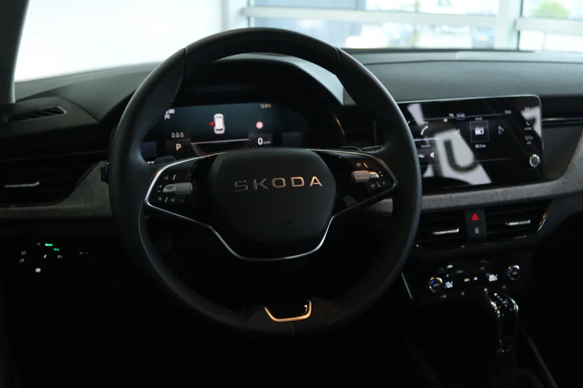 1.0 TSI Selection | Cruise Control | Carplay | Sensoren | LED | Climate Control | Virtual Cockpit |