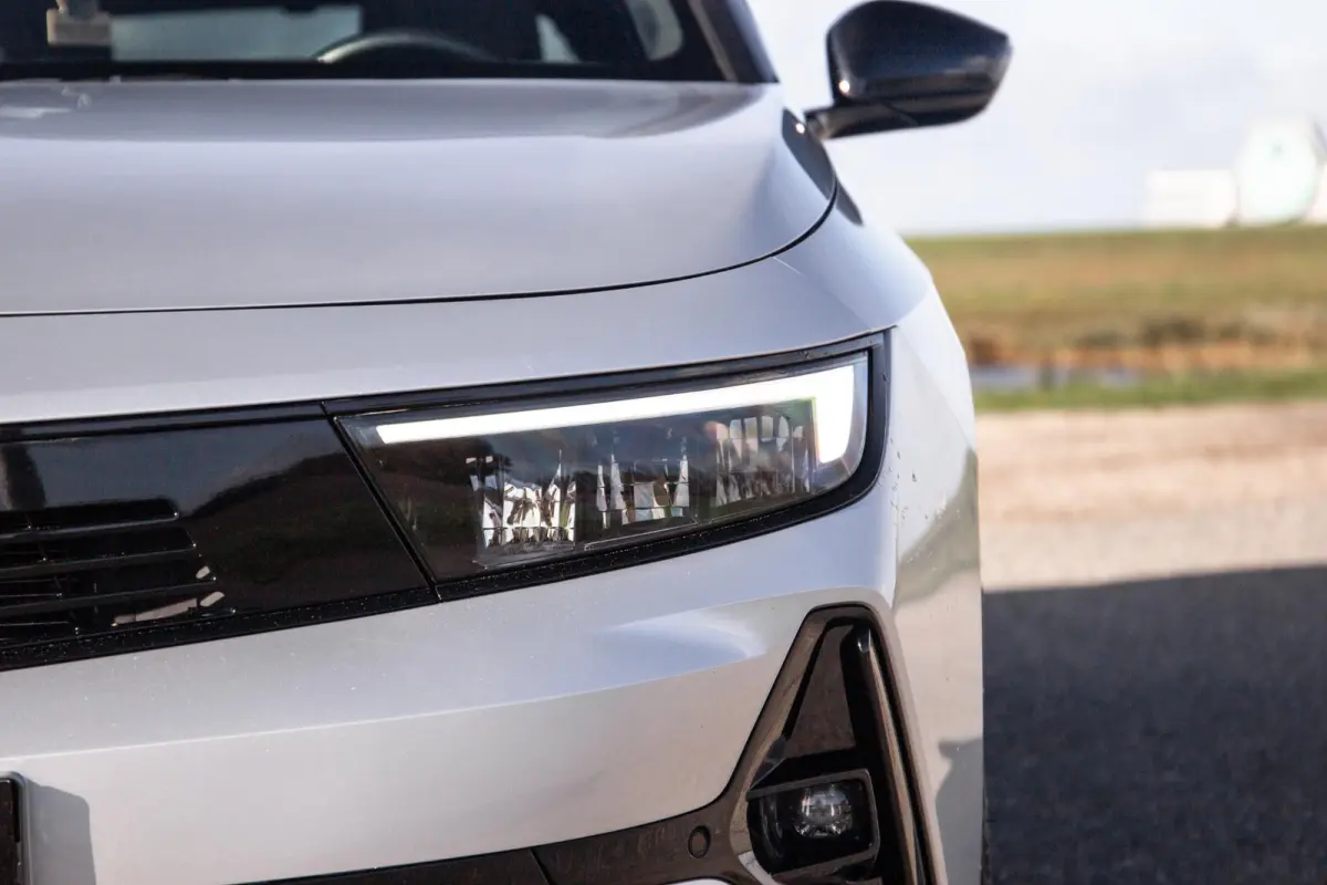 1.6 Turbo Plug In Hybrid Ultimate GS-LINE / LED / KEYLESS / CAMERA / DEALER ONDERHOUDEN