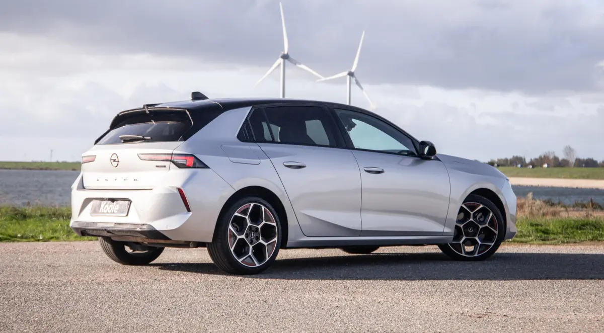 1.6 Turbo Plug In Hybrid Ultimate GS-LINE / LED / KEYLESS / CAMERA / DEALER ONDERHOUDEN