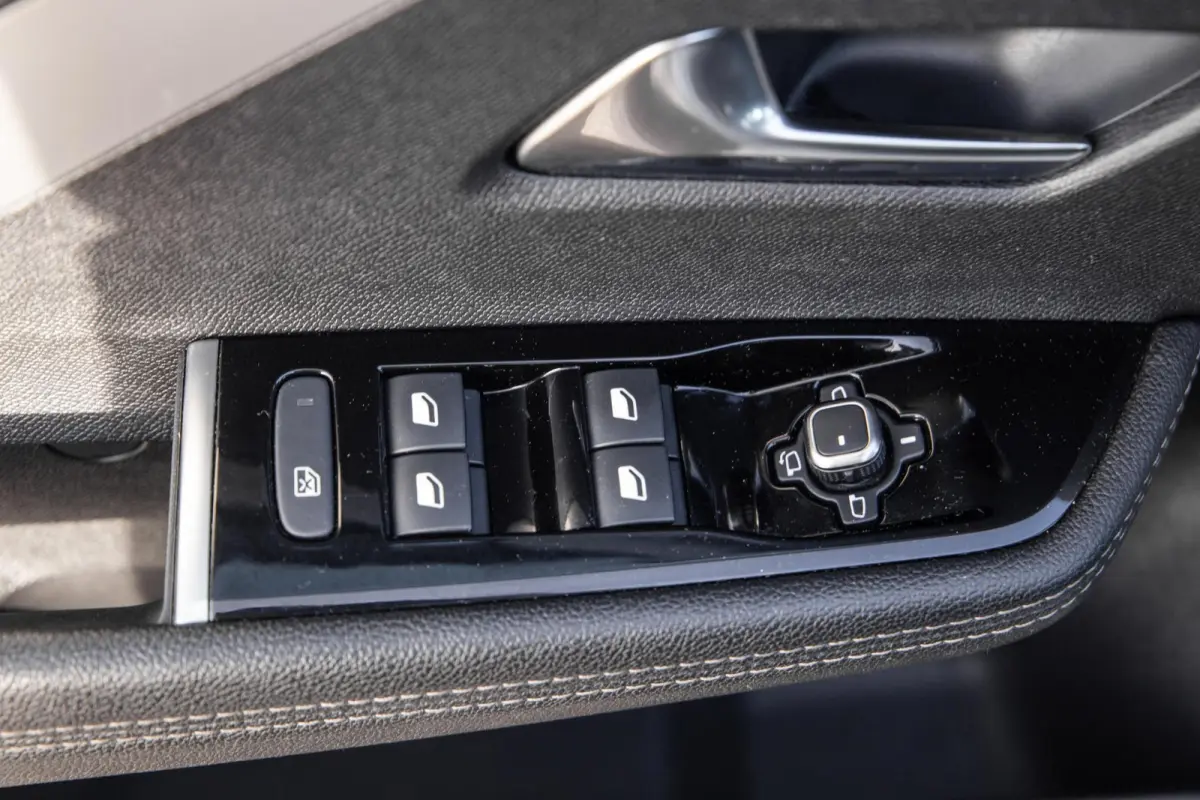 1.6 Turbo Plug In Hybrid Ultimate GS-LINE / LED / KEYLESS / CAMERA / DEALER ONDERHOUDEN