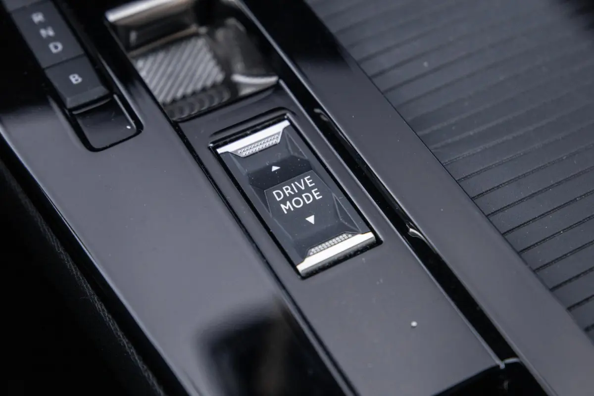 1.6 Turbo Plug In Hybrid Ultimate GS-LINE / LED / KEYLESS / CAMERA / DEALER ONDERHOUDEN