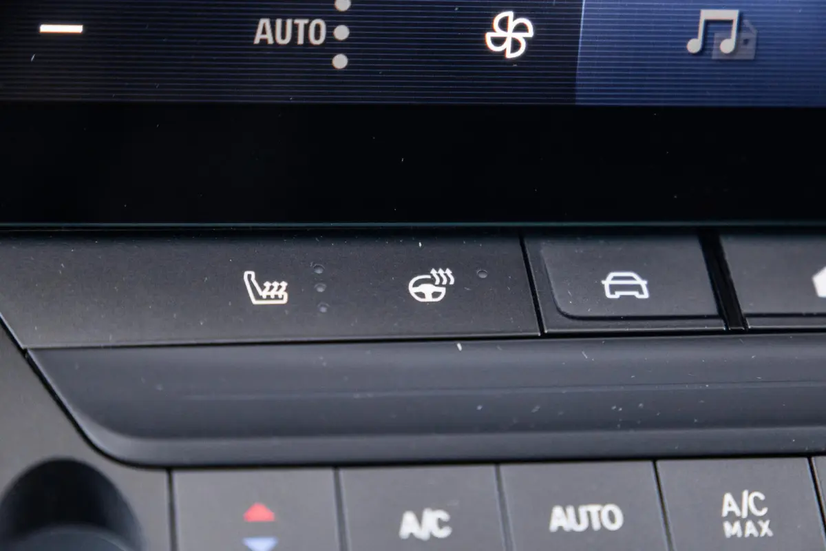 1.6 Turbo Plug In Hybrid Ultimate GS-LINE / LED / KEYLESS / CAMERA / DEALER ONDERHOUDEN