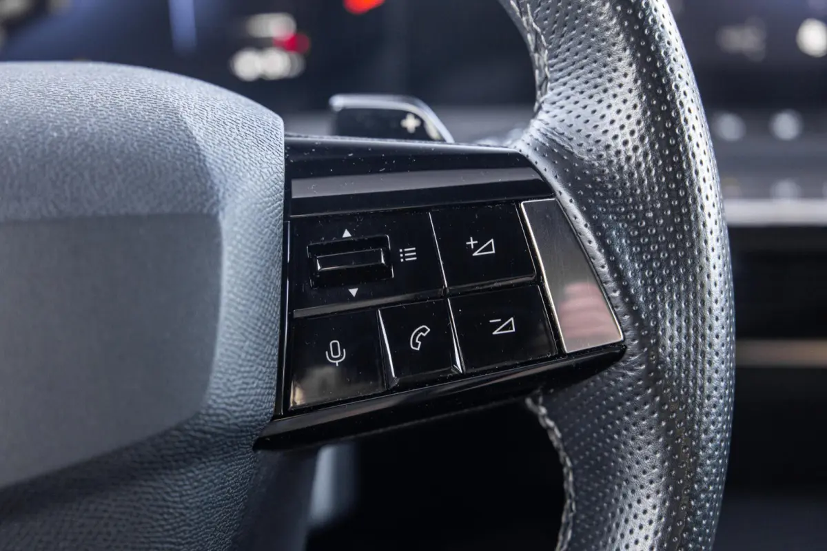 1.6 Turbo Plug In Hybrid Ultimate GS-LINE / LED / KEYLESS / CAMERA / DEALER ONDERHOUDEN