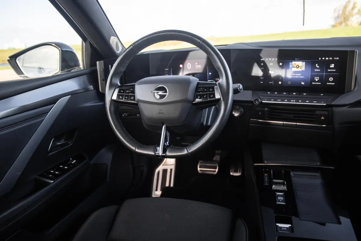 1.6 Turbo Plug In Hybrid Ultimate GS-LINE / LED / KEYLESS / CAMERA / DEALER ONDERHOUDEN