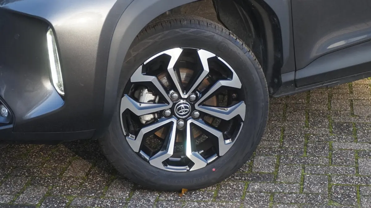 1.5 Hybrid 130PK Dynamic | Rijklaarprijs | Apple Carplay/Android Auto | Stoel+Stuurverwarming | 17 INCH lmv | PDC V+A