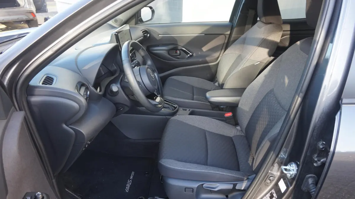 1.5 Hybrid 130PK Dynamic | Rijklaarprijs | Apple Carplay/Android Auto | Stoel+Stuurverwarming | 17 INCH lmv | PDC V+A