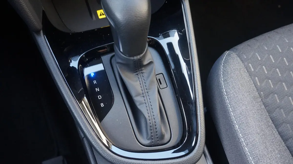 1.5 Hybrid 130PK Dynamic | Rijklaarprijs | Apple Carplay/Android Auto | Stoel+Stuurverwarming | 17 INCH lmv | PDC V+A
