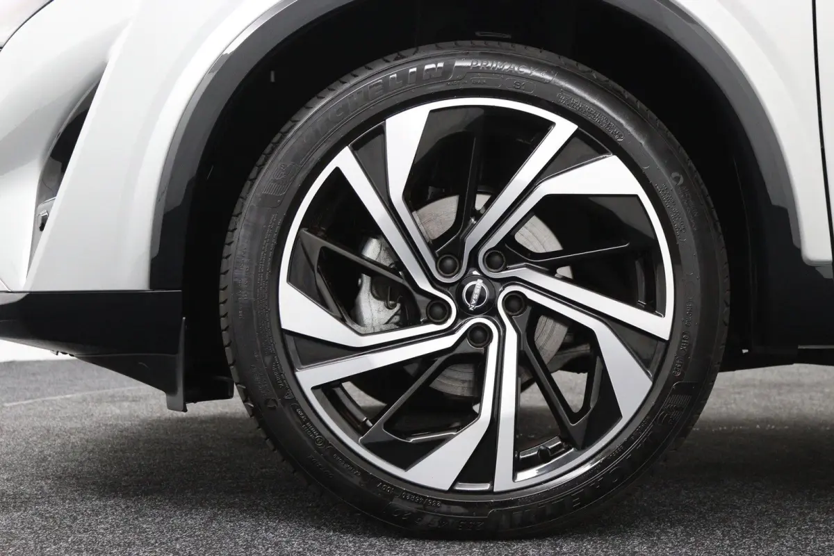 1.3 MHEV Xtronic Tekna Plus | Panoramadak | Lederen Bekl. | BOSE Audio |