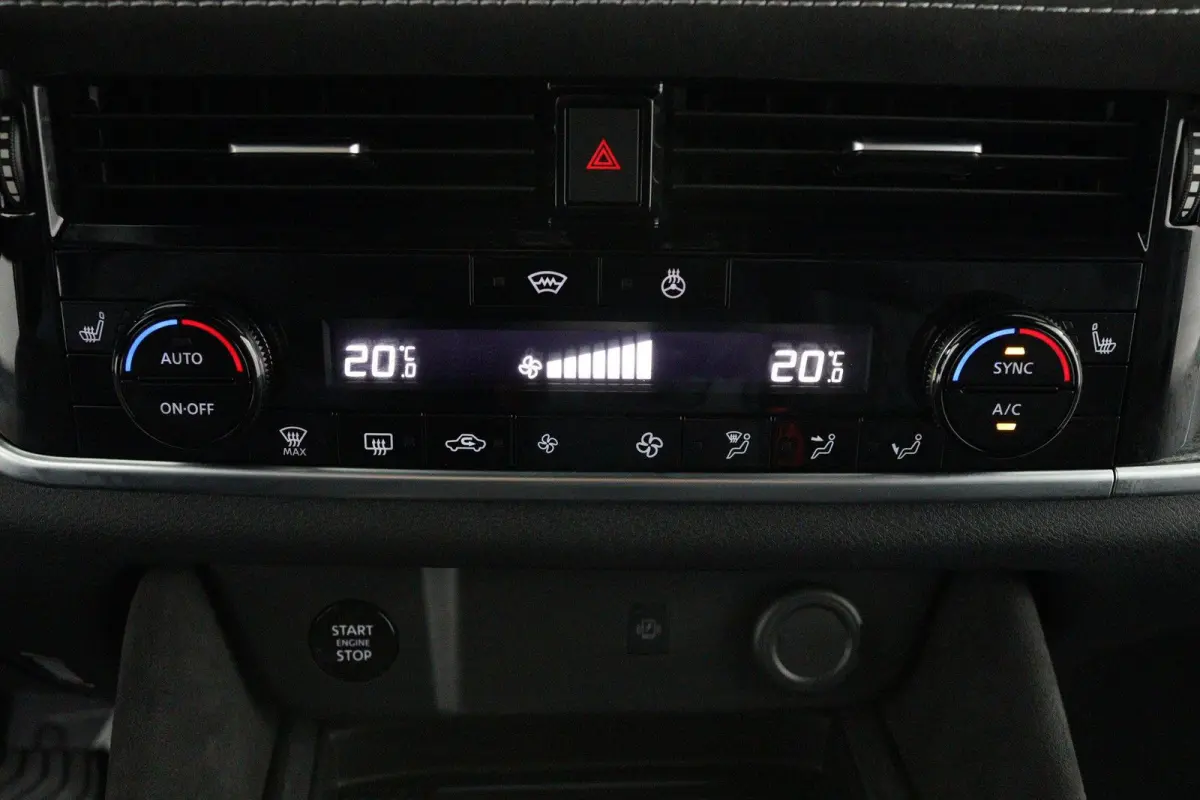 1.3 MHEV Xtronic Tekna Plus | Panoramadak | Lederen Bekl. | BOSE Audio |