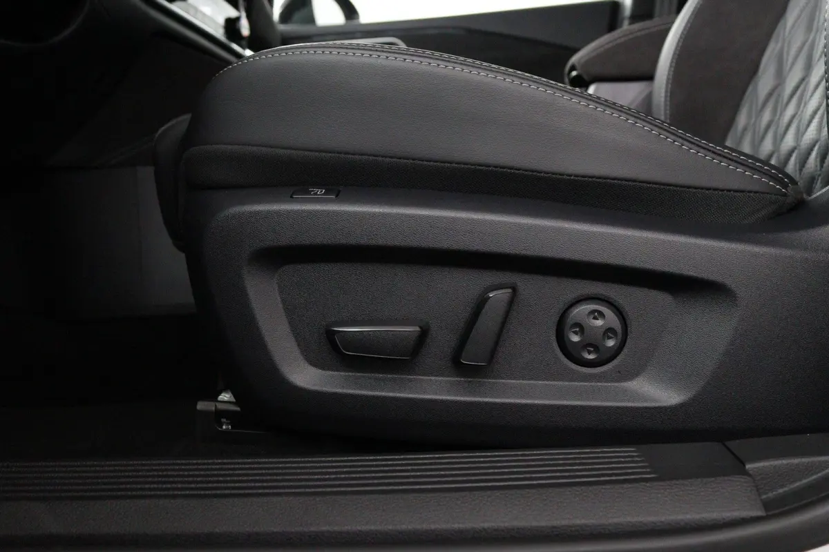 1.3 MHEV Xtronic Tekna Plus | Panoramadak | Lederen Bekl. | BOSE Audio |