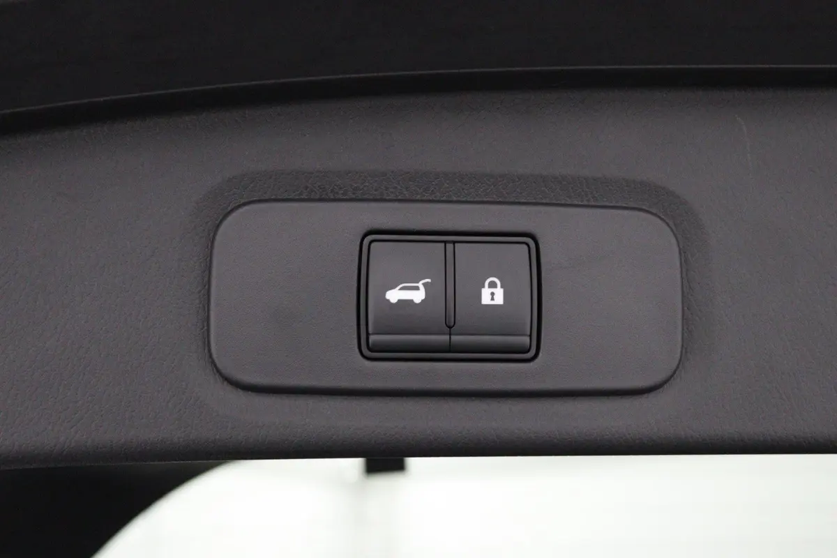 1.3 MHEV Xtronic Tekna Plus | Panoramadak | Lederen Bekl. | BOSE Audio |