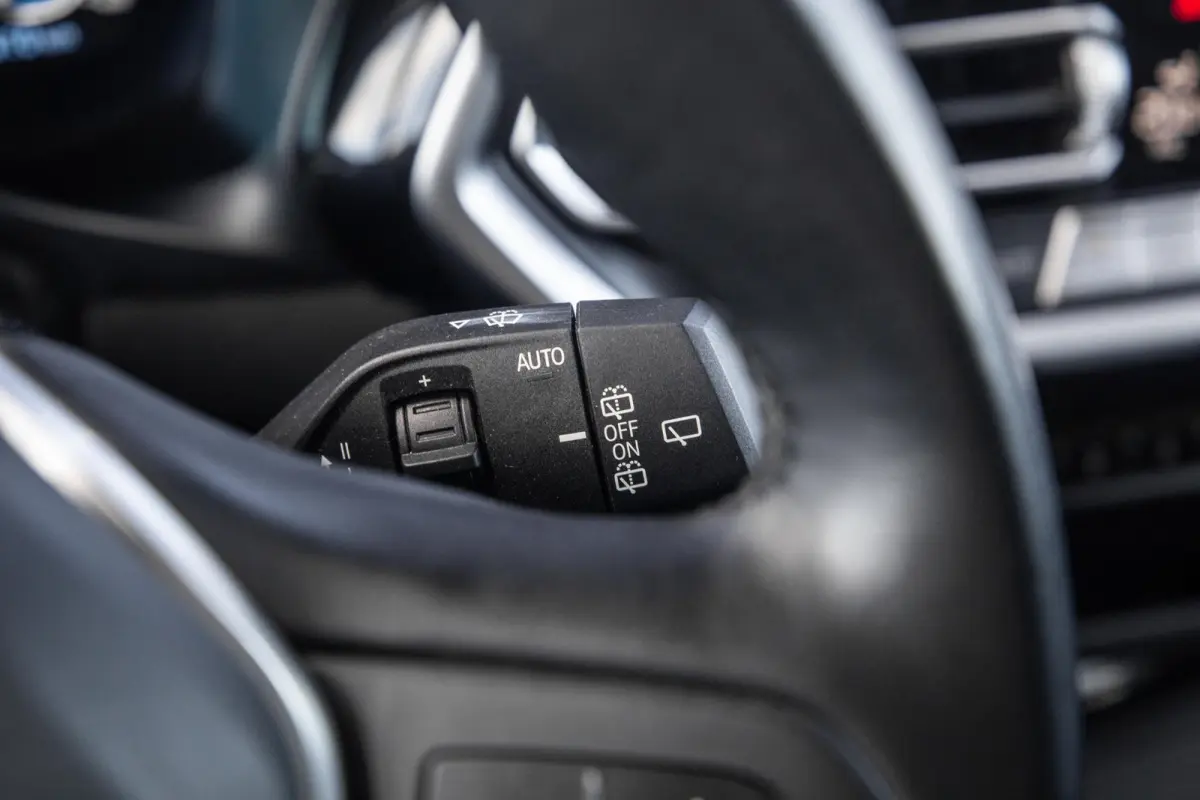 xDrive30e High Executive BLACK LINE / LEER / STOELVERWARMING / 360 CAMERA / CARPLAY