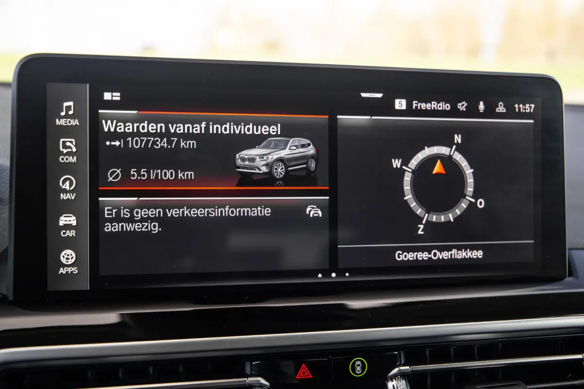 xDrive30e High Executive BLACK LINE / LEER / STOELVERWARMING / 360 CAMERA / CARPLAY