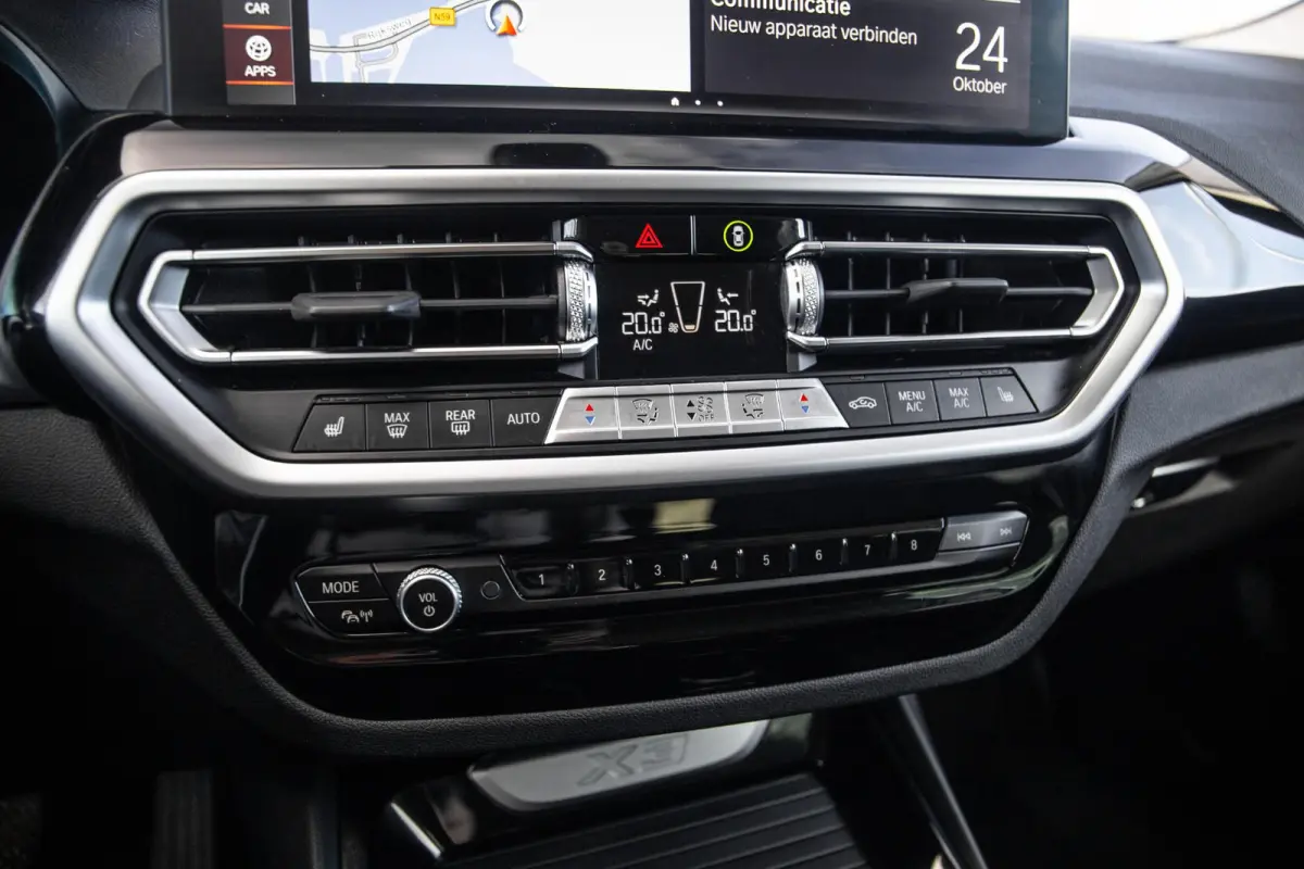 xDrive30e High Executive BLACK LINE / LEER / STOELVERWARMING / 360 CAMERA / CARPLAY