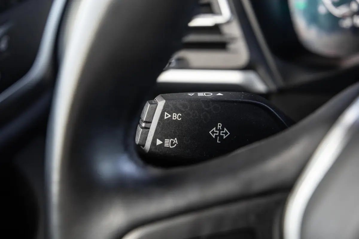xDrive30e High Executive BLACK LINE / LEER / STOELVERWARMING / 360 CAMERA / CARPLAY