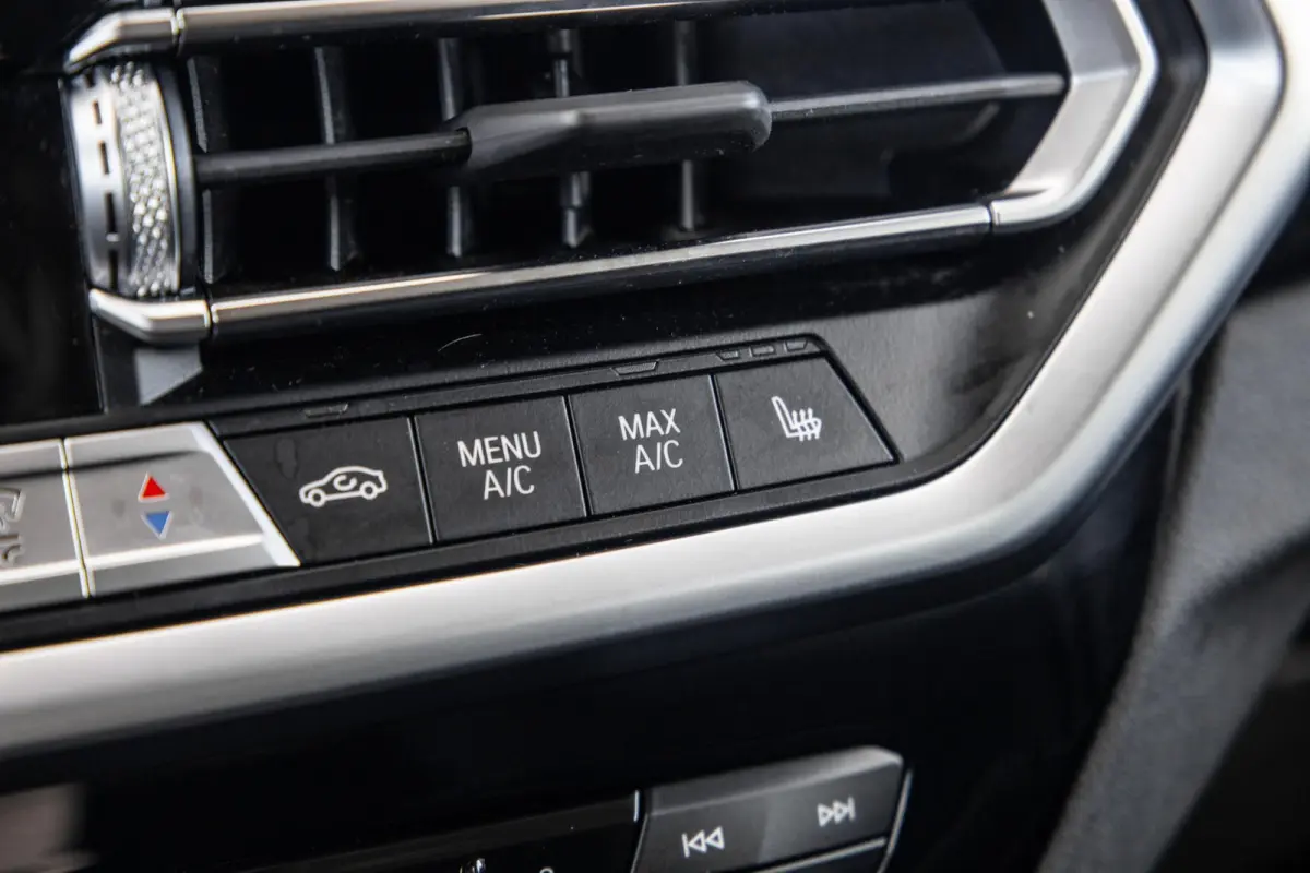 xDrive30e High Executive BLACK LINE / LEER / STOELVERWARMING / 360 CAMERA / CARPLAY