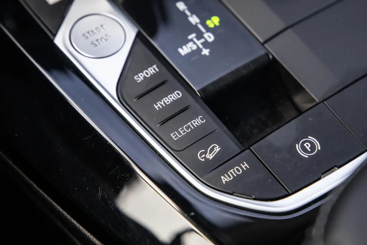 xDrive30e High Executive BLACK LINE / LEER / STOELVERWARMING / 360 CAMERA / CARPLAY
