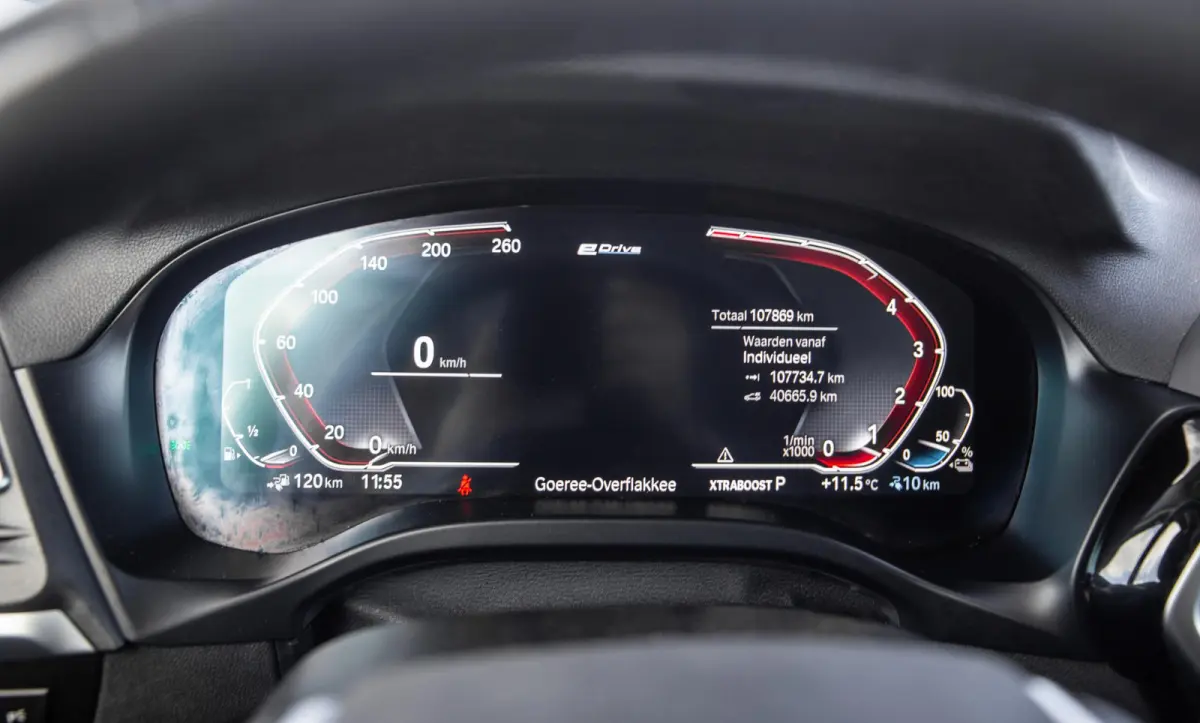 xDrive30e High Executive BLACK LINE / LEER / STOELVERWARMING / 360 CAMERA / CARPLAY