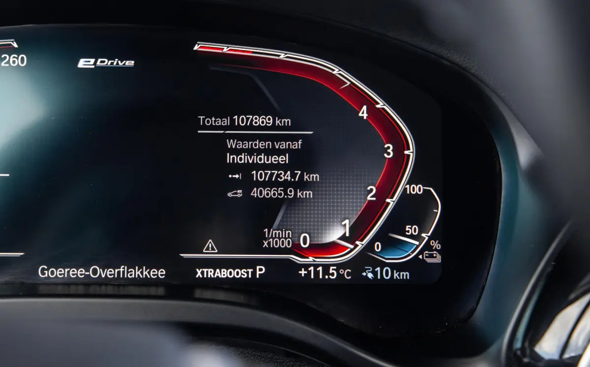 xDrive30e High Executive BLACK LINE / LEER / STOELVERWARMING / 360 CAMERA / CARPLAY
