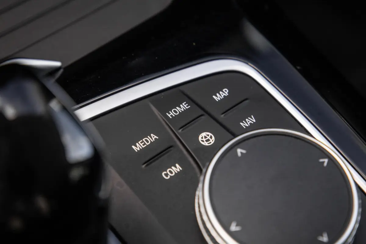 xDrive30e High Executive BLACK LINE / LEER / STOELVERWARMING / 360 CAMERA / CARPLAY