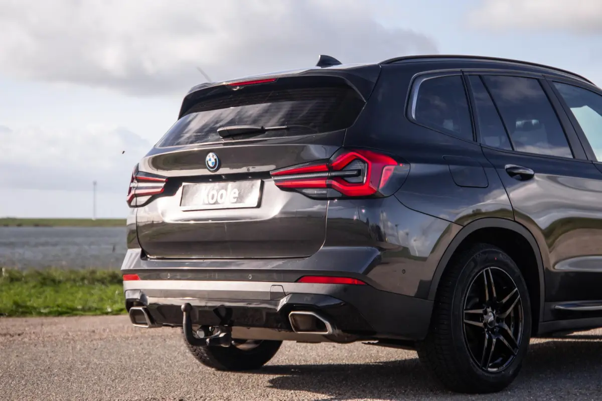 xDrive30e High Executive BLACK LINE / LEER / STOELVERWARMING / 360 CAMERA / CARPLAY