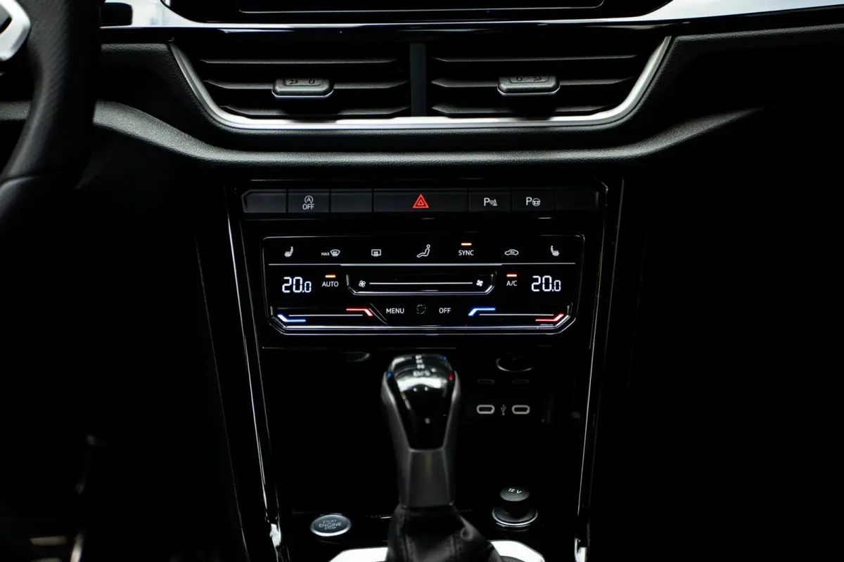 1.5 TSI Full R-Line | BTW-auto | IQ-LED | 18inch | Camera | ACC | Winterpakket | Virtual |