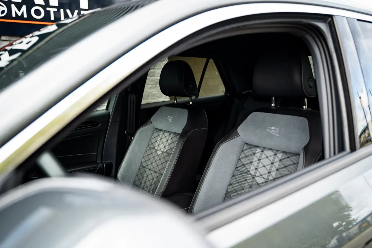 1.5 TSI Full R-Line | BTW-auto | IQ-LED | 18inch | Camera | ACC | Winterpakket | Virtual |