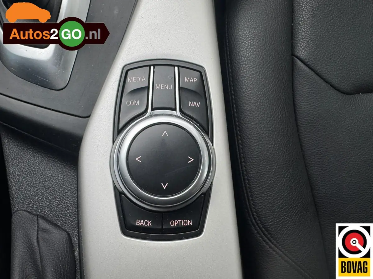 118i Corporate Lease I Automaat I leder I parkeersensoren I Navi I leder I rijklaar I