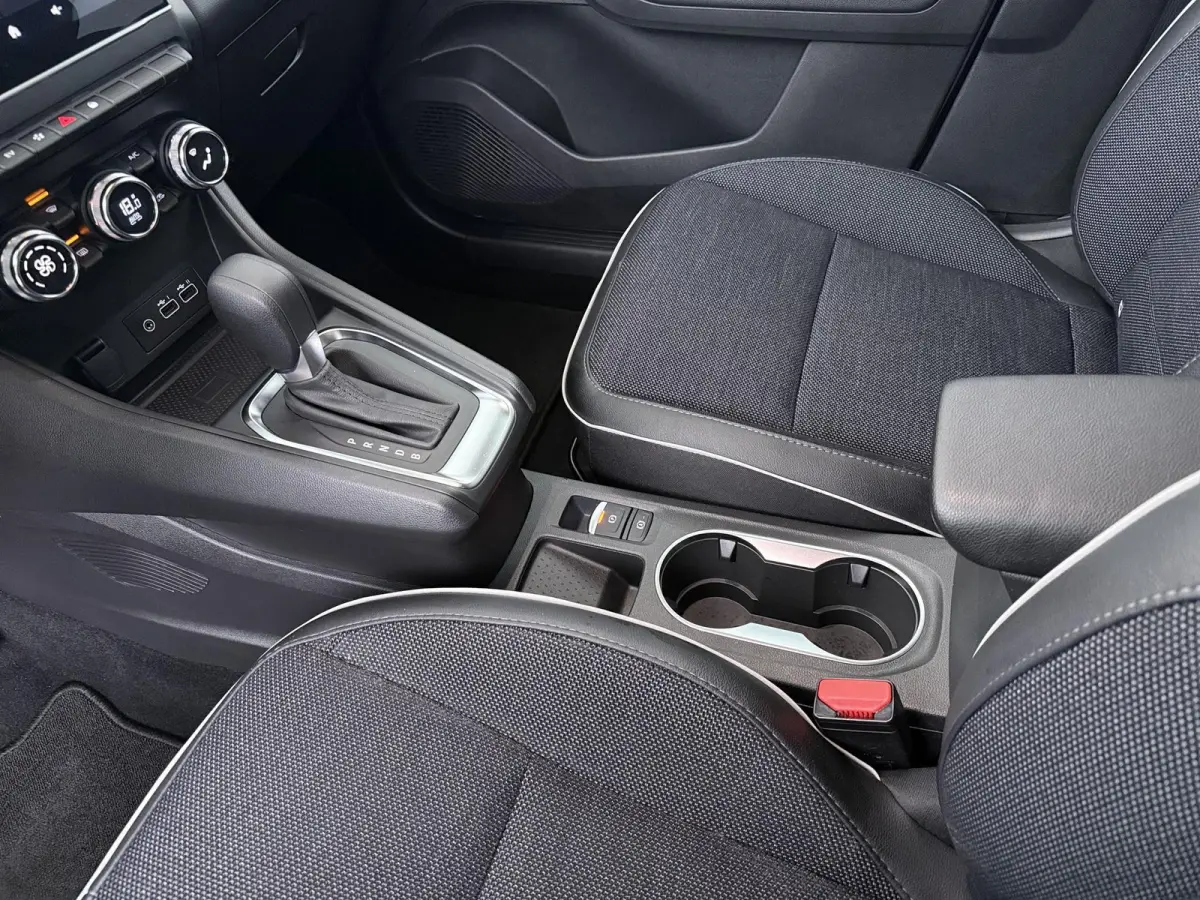 E-Tech full hybrid 145 techno | Groot Navi | Parkeercamera | Climate Control |
