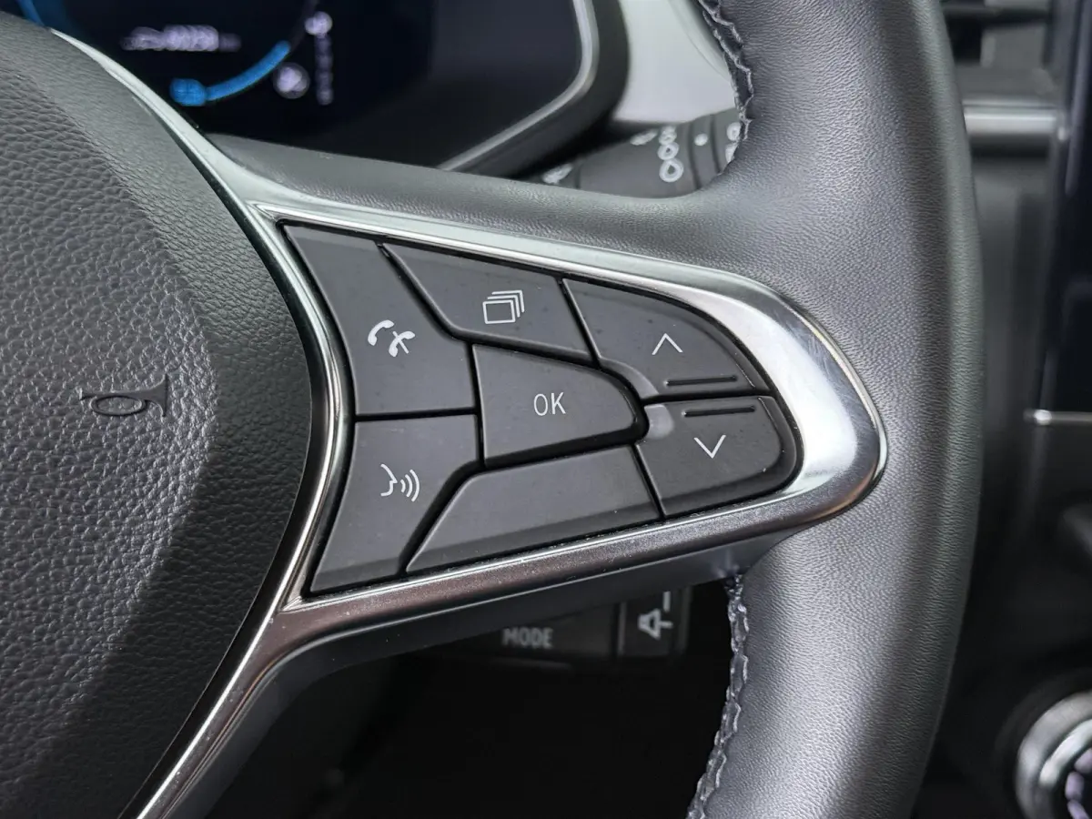 E-Tech full hybrid 145 techno | Groot Navi | Parkeercamera | Climate Control |