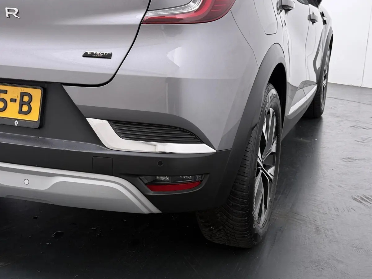 E-Tech full hybrid 145 techno | Groot Navi | Parkeercamera | Climate Control |