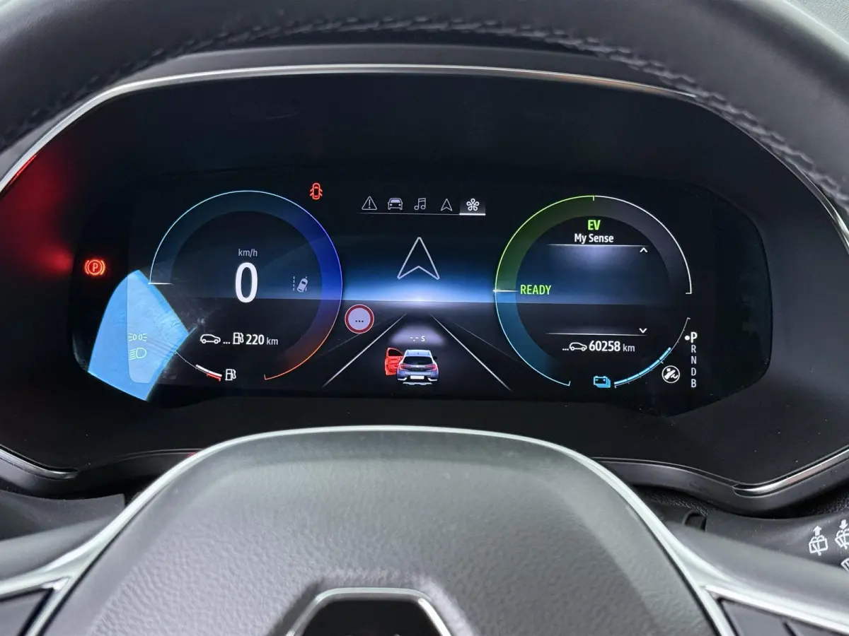 E-Tech full hybrid 145 techno | Groot Navi | Parkeercamera | Climate Control |