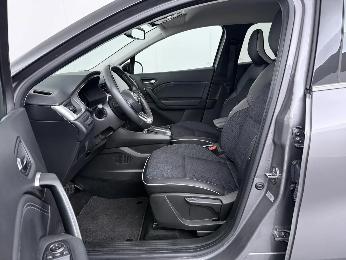 E-Tech full hybrid 145 techno | Groot Navi | Parkeercamera | Climate Control |
