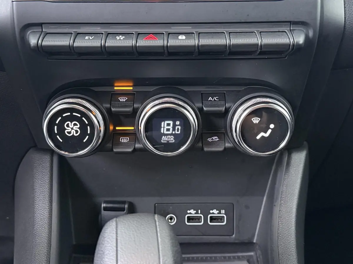 E-Tech full hybrid 145 techno | Groot Navi | Parkeercamera | Climate Control |