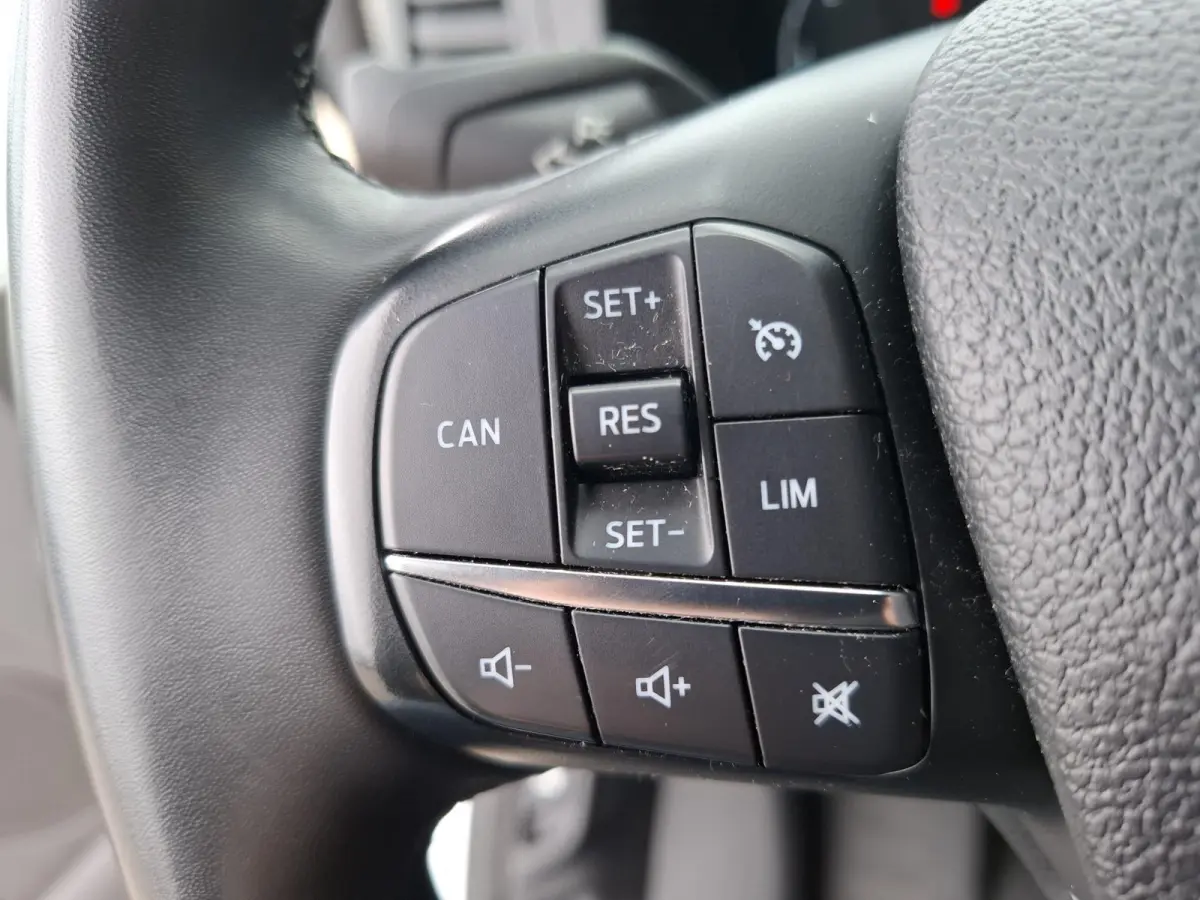 280 2.0 TDCI L2H1 Trend AIRCO / CRUISE CONTROLE / 3 ZITS / AUTOMAAT / EURO 6 / L1H1