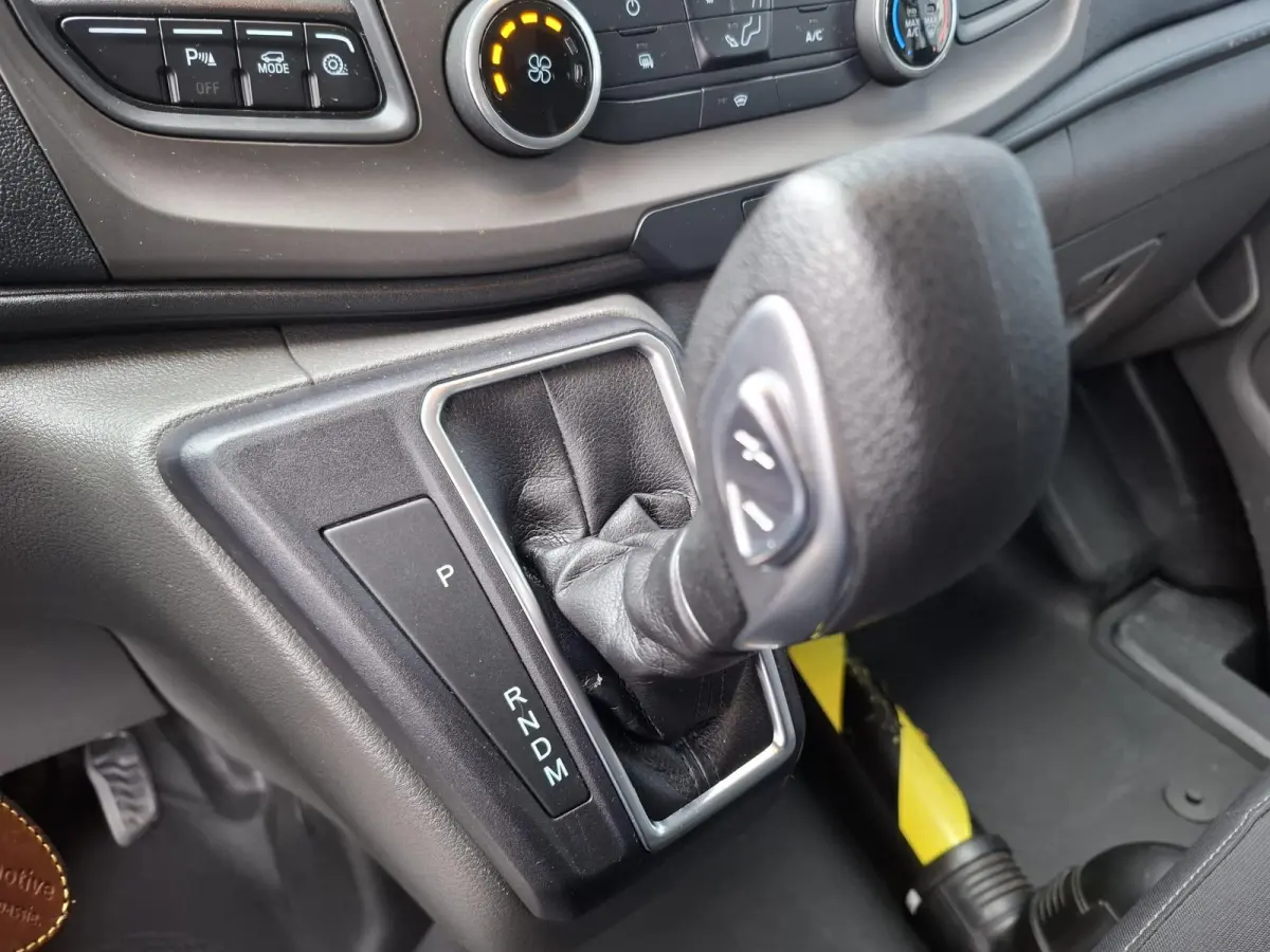 280 2.0 TDCI L2H1 Trend AIRCO / CRUISE CONTROLE / 3 ZITS / AUTOMAAT / EURO 6 / L1H1