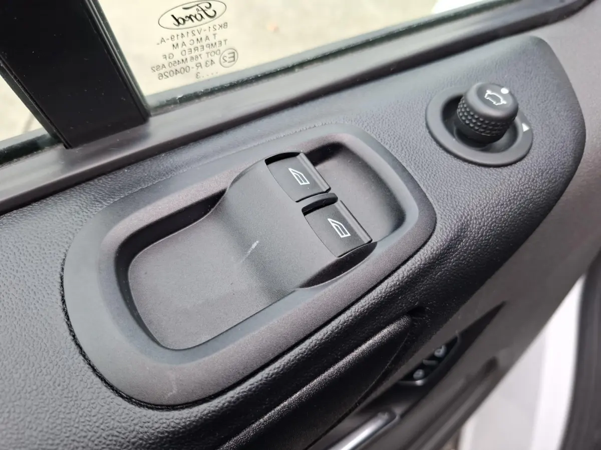 280 2.0 TDCI L2H1 Trend AIRCO / CRUISE CONTROLE / 3 ZITS / AUTOMAAT / EURO 6 / L1H1
