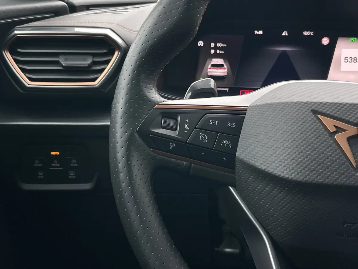 1.4 e-Hybrid Business | CarPlay | Stoel-/ stuurverwarming | Dealer onderhouden