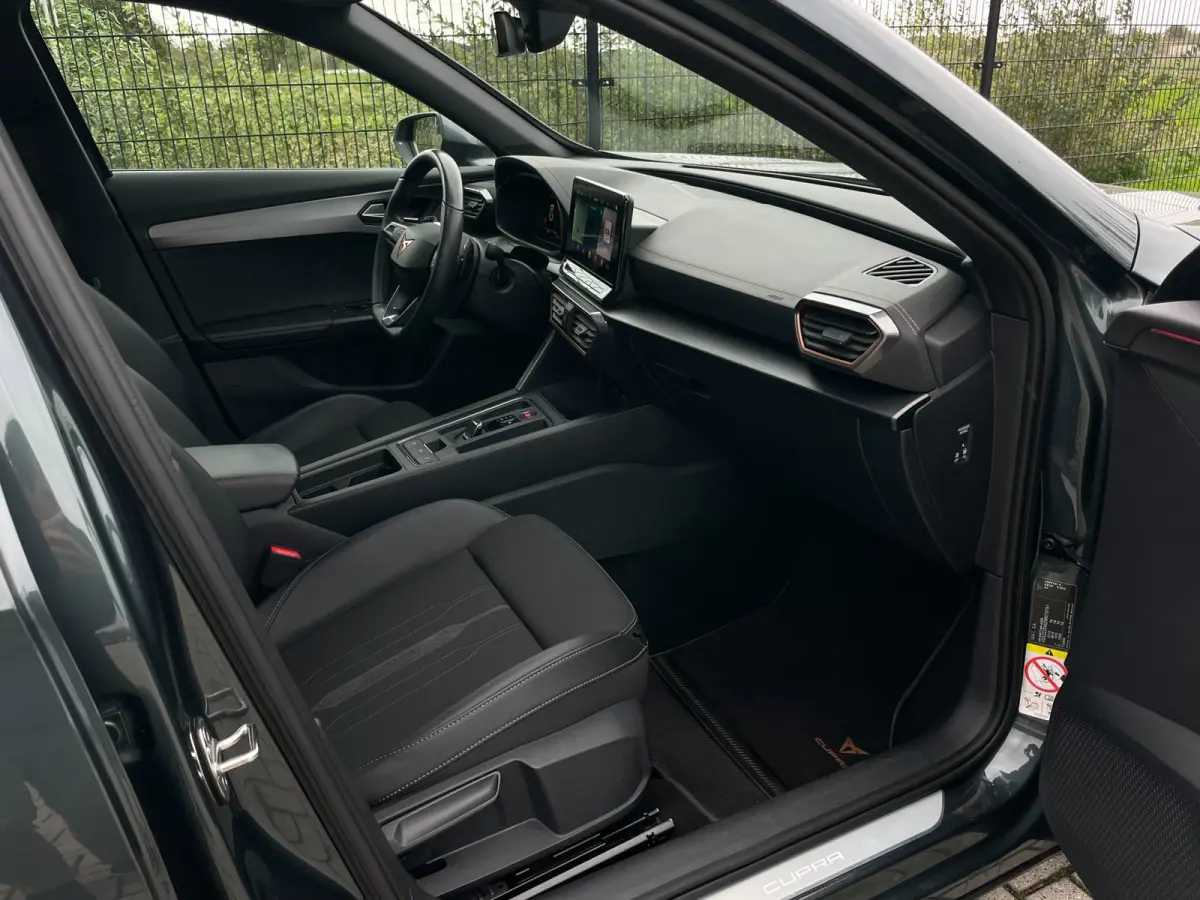 1.4 e-Hybrid Business | CarPlay | Stoel-/ stuurverwarming | Dealer onderhouden