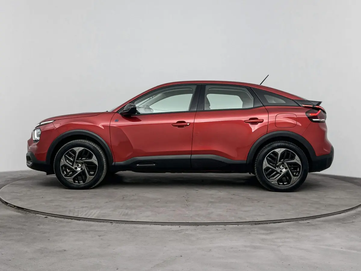 136 pk 50kWh You | 1ste eigenaar | Camera | LEER/Stof | 18"LMV | AppleCarPlay/Android | AUTOMAAT