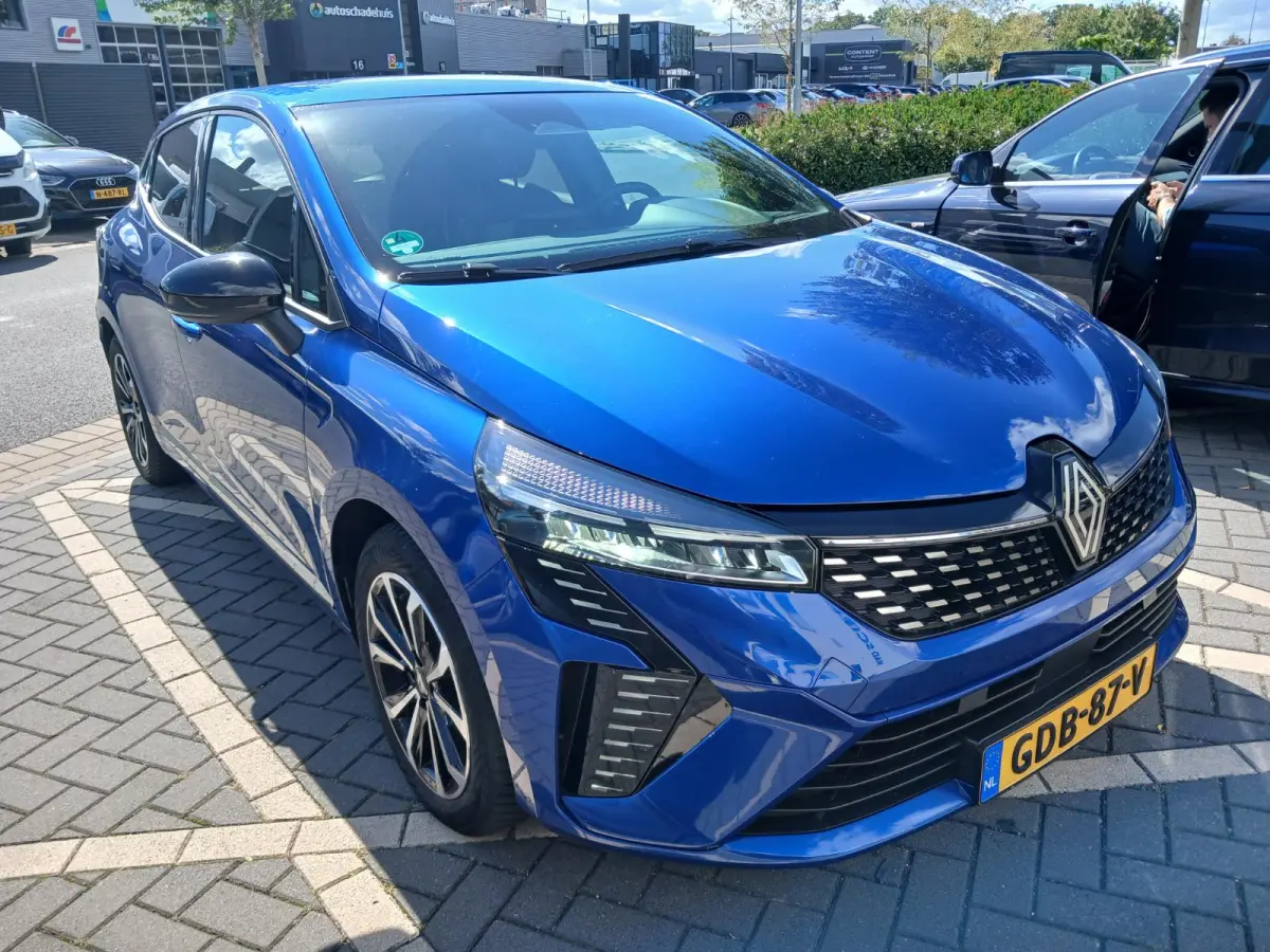 techno full hybrid E-Tech 145 | Groot Navi | Stoel- & stuurverw. |