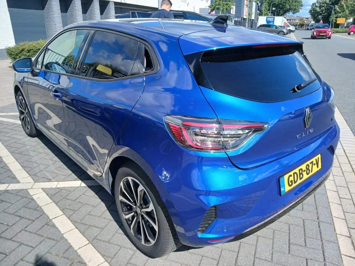 techno full hybrid E-Tech 145 | Groot Navi | Stoel- & stuurverw. |