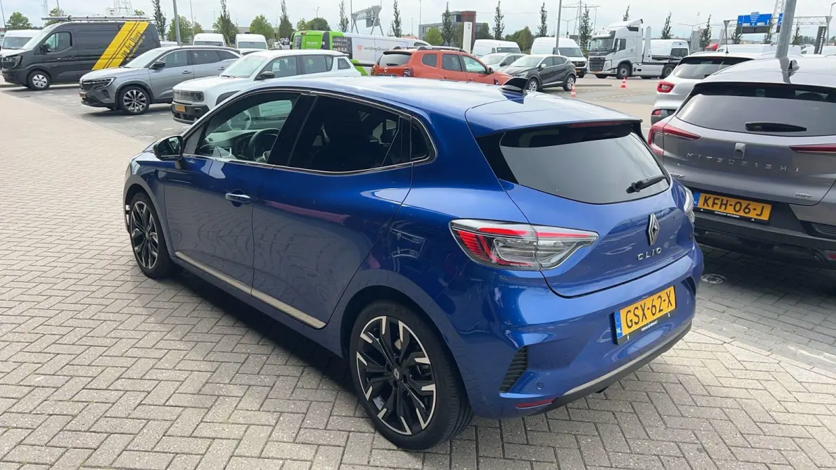 techno full hybrid E-Tech 145 | adaptieve cruise control | stoel- & stuurverw. | groot navigatie |