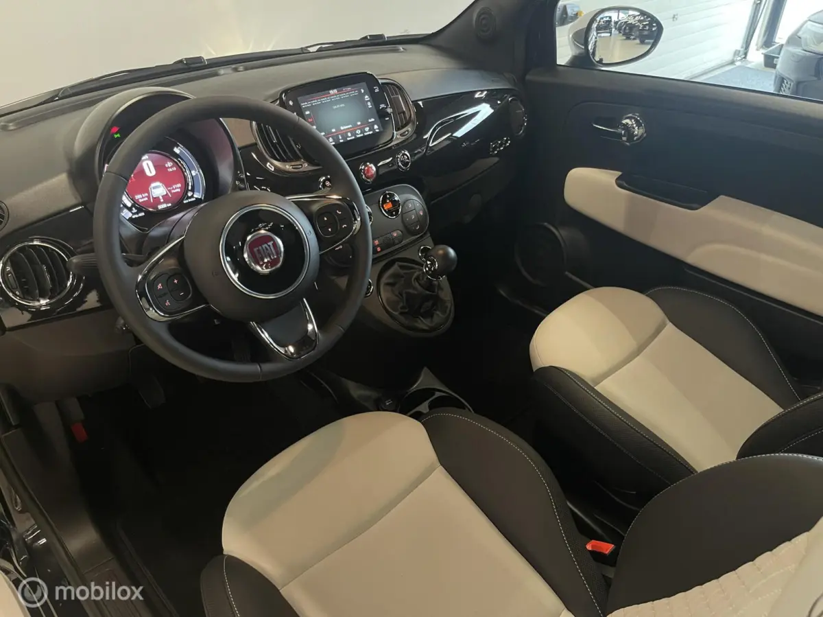 1.0 Hybrid Dolcevita | 3.056 KM | Digitaal Dashboard | Glazen Dak | 16” LM | Cruise