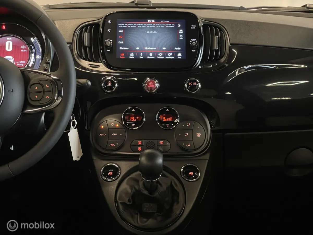1.0 Hybrid Dolcevita | 3.056 KM | Digitaal Dashboard | Glazen Dak | 16” LM | Cruise